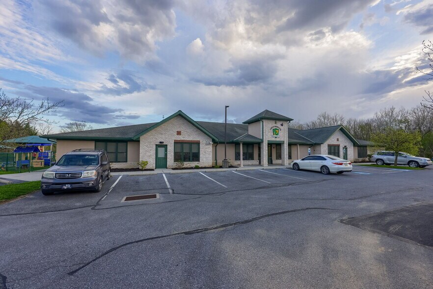 More Photos Of 2301 Harrisburg Pike, Lancaster Daycare Center For Sale