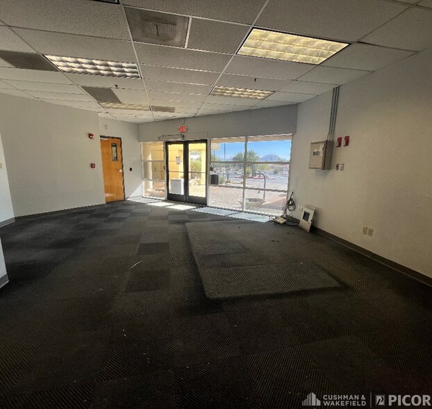 More Photos Of 3760 N Commerce Dr, Tucson Warehouse For Sale