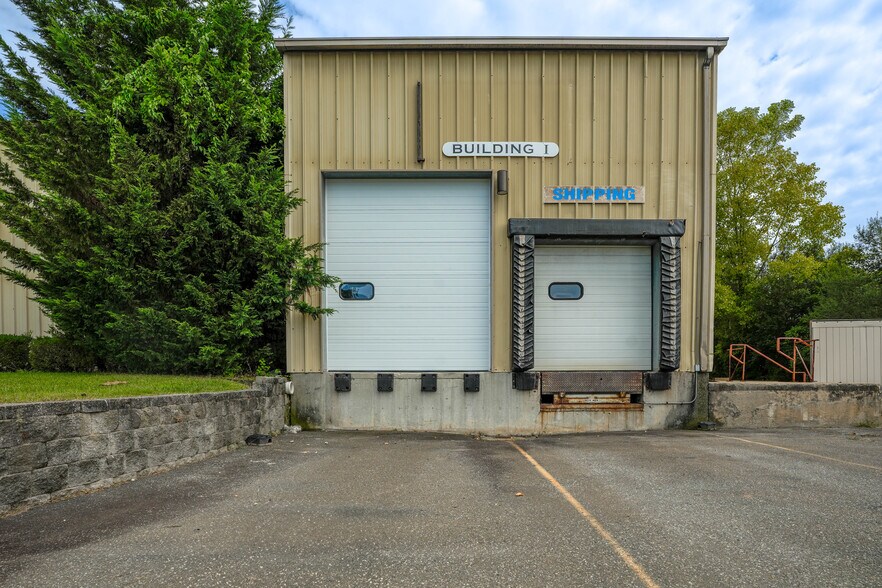 More Photos Of 35 Research Pky, Old Saybrook Light Manufacturing For Sale