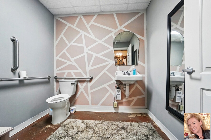 More Photos Of 109 N Hayne St, Monroe Apartments For Sale