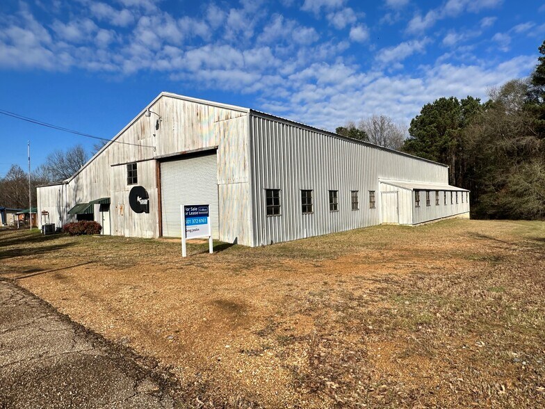 More Photos Of 500 W Columbia, Magnolia Warehouse For Sale