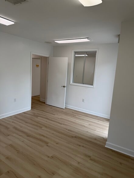More Photos Of 1147 Independence Blvd, Virginia Beach Medical For Lease