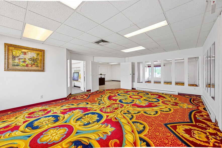 More Photos Of 3500 N Sherman Blvd, Milwaukee Loft Creative Space For Sale