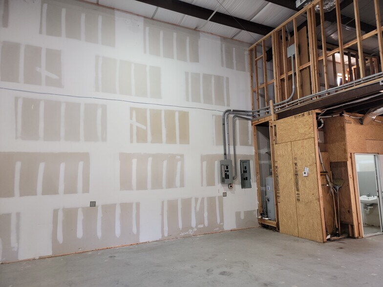 More Photos Of 22304 Gosling Rd, Spring Warehouse For Sale