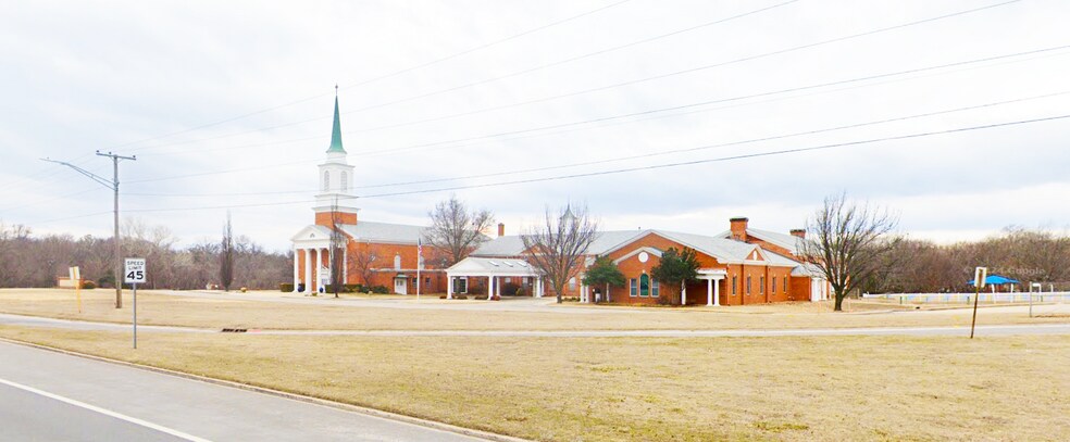 More Photos Of 801 SE Washington Blvd, Bartlesville Specialty For Sale