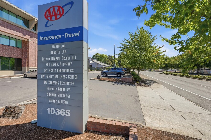 More Photos Of 10365 SE Sunnyside Rd, Clackamas Office For Lease