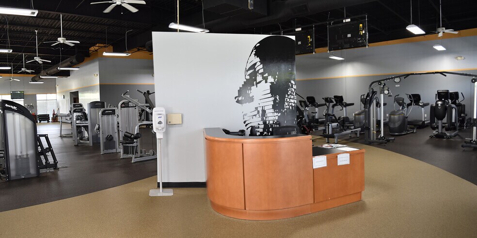 More Photos Of 3800 Arco Corporate Dr, Charlotte Office For Lease