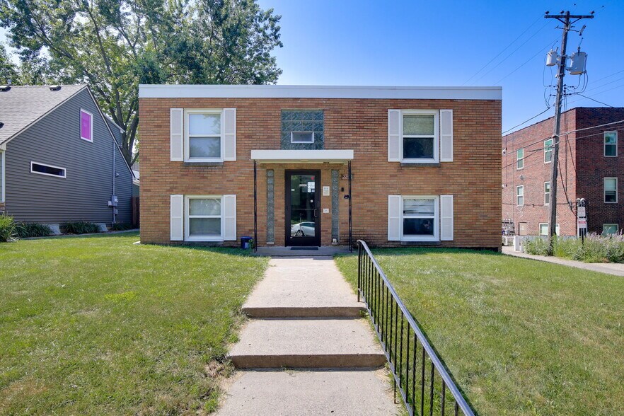 More Photos Of 2236 Pinehurst Ave, Saint Paul Apartments For Sale