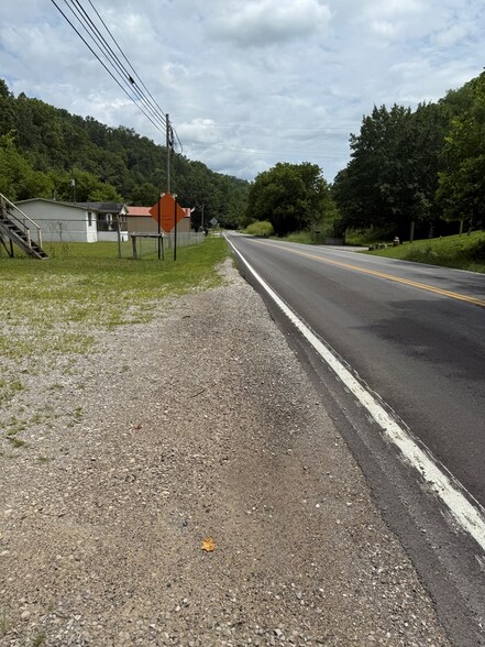 More Photos Of 6467 Old KY Highway 80, Avawam General Retail For Sale