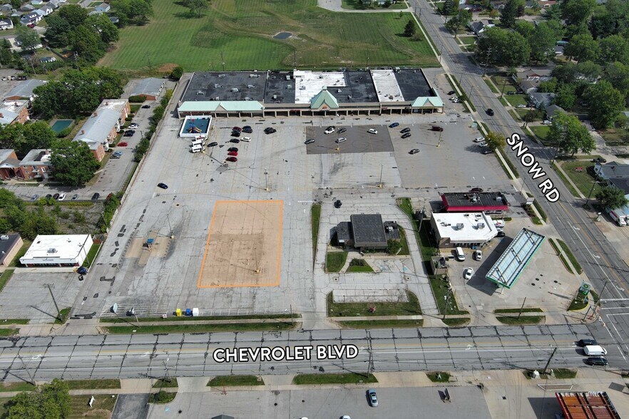 Primary Photo Of 5741 Chevrolet Blvd, Parma Freestanding For Lease