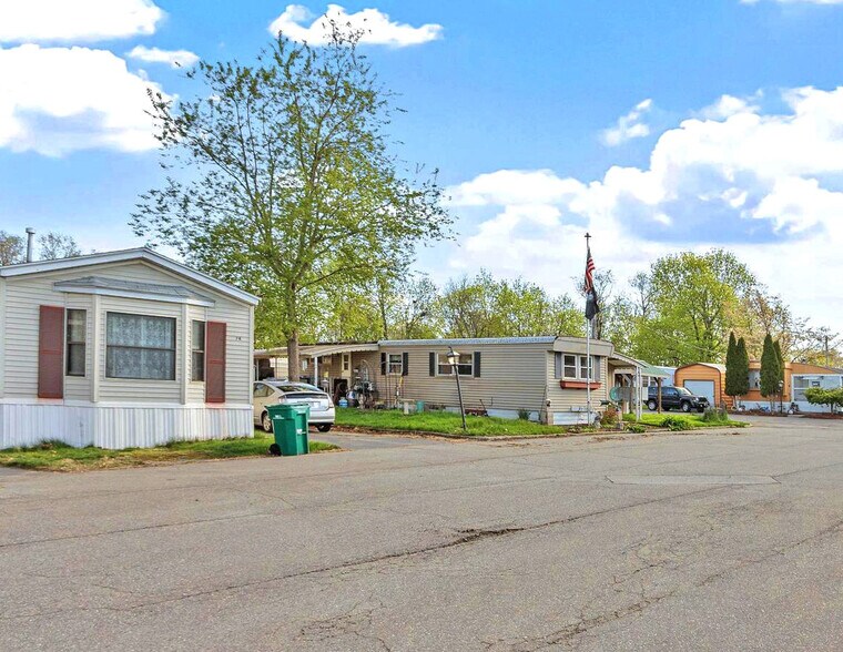 More Photos Of 1237 Central St, Leominster Multifamily For Sale