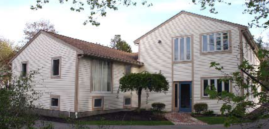 Primary Photo Of 737 Webster St, Marshfield Office For Sale