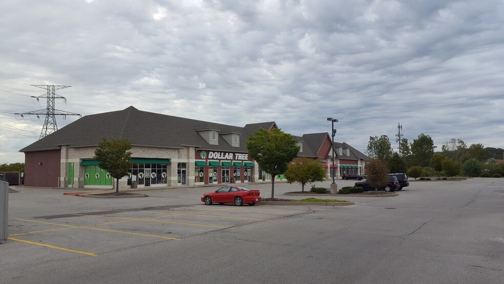 More Photos Of 3754-3780 Elm St, Saint Charles General Retail For Lease