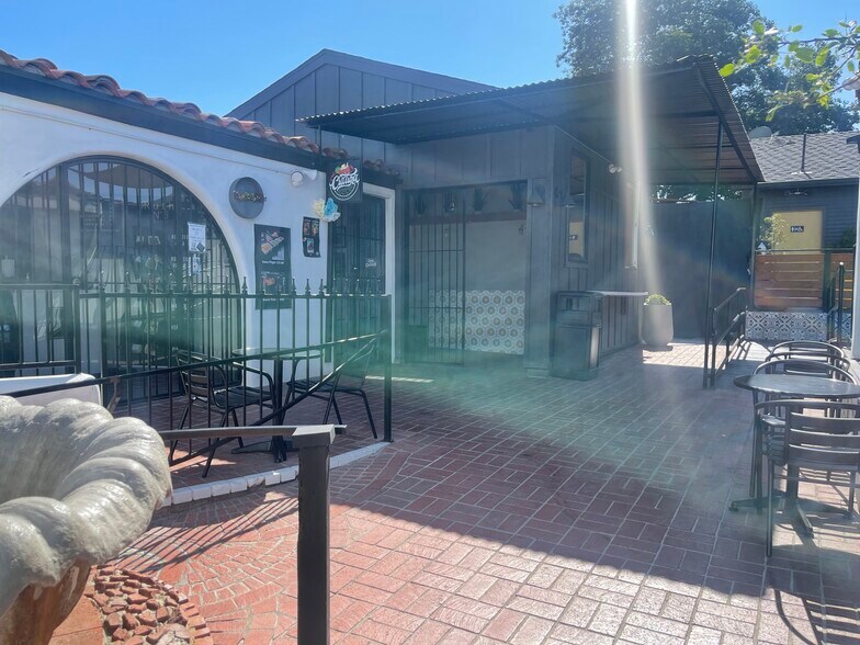 More Photos Of 2548 Congress St, San Diego Restaurant For Lease