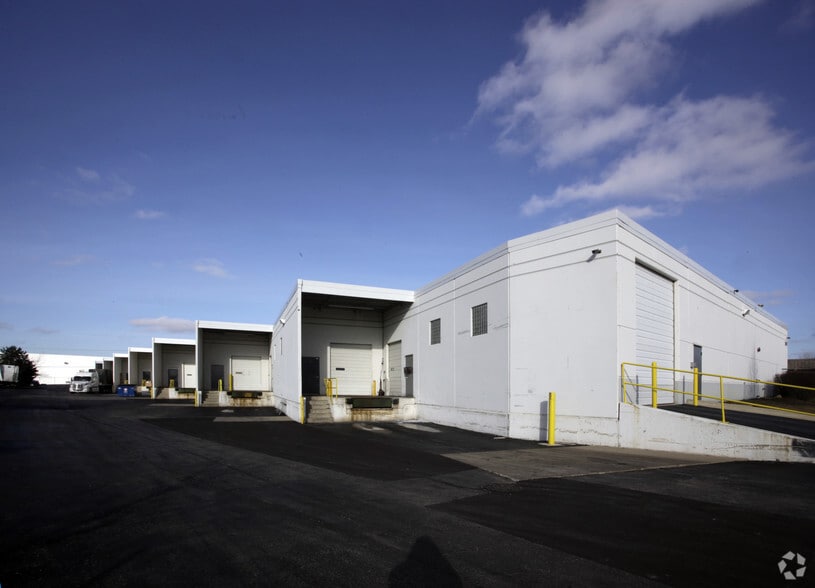More Photos Of 1312 Marquette Dr, Romeoville Warehouse For Lease