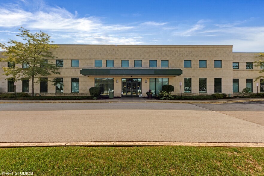 150 W Half Day Rd, Buffalo Grove, IL 60089 Medical Office For Lease