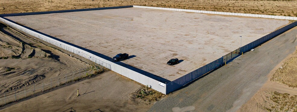 Primary Photo Of 12450 Hibiscus Rd, Adelanto Land For Lease