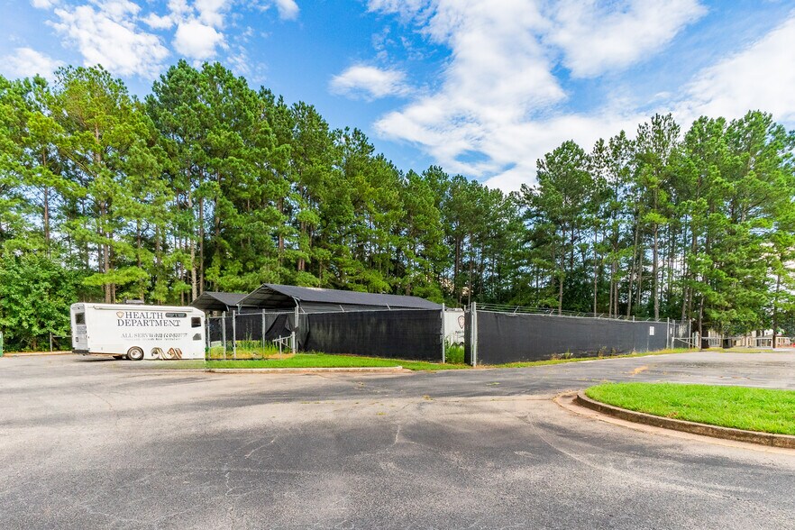 More Photos Of 183 Paradise Blvd, Athens Unknown For Sale