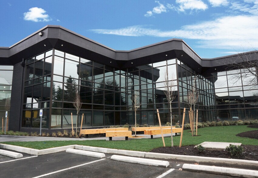 More Photos Of 4634-4636 E Marginal Way S, Seattle Unknown For Lease