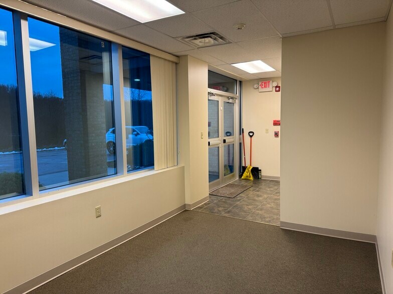More Photos Of 200 Brush Run Rd, Delmont Office For Lease