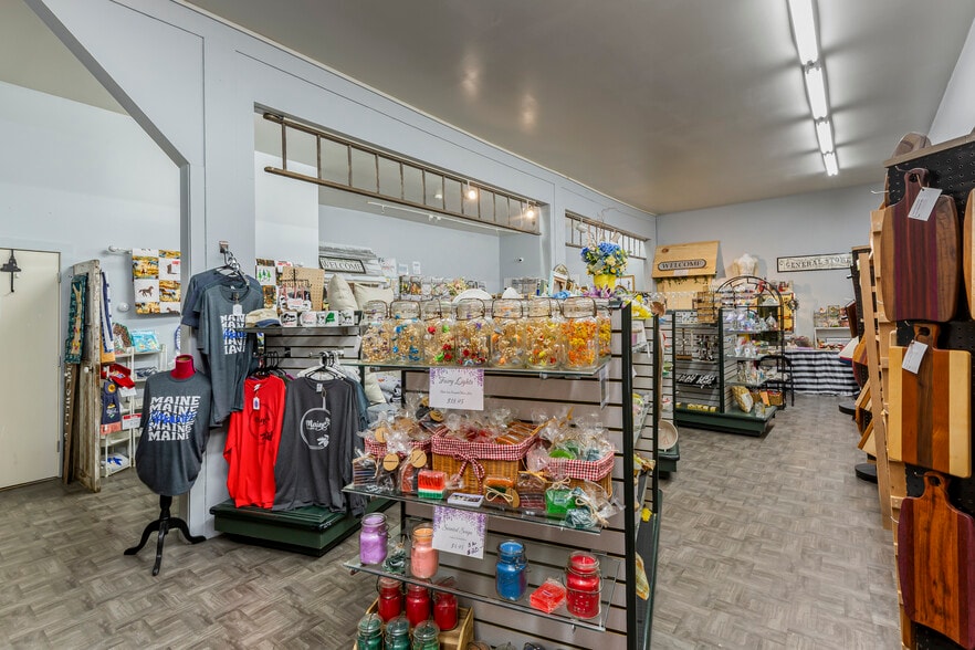 More Photos Of 56 Elm St, Camden Storefront For Sale