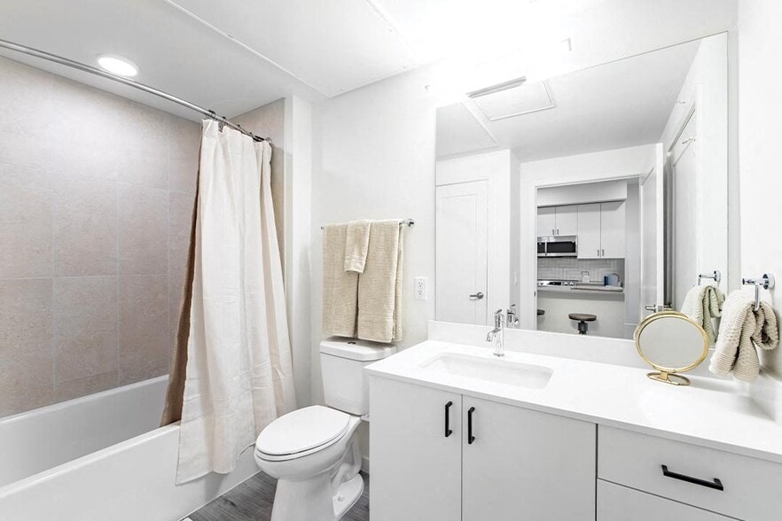 More Photos Of 1040 Santa Fe Dr, Denver Apartments For Lease