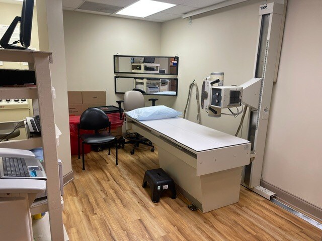 More Photos Of 402 Airport Commons Dr, Calera Medical For Sale