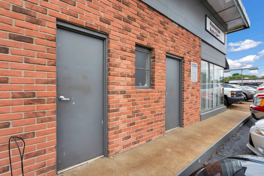 More Photos Of 3166 Ashby Rd, Saint Ann Auto Repair For Sale