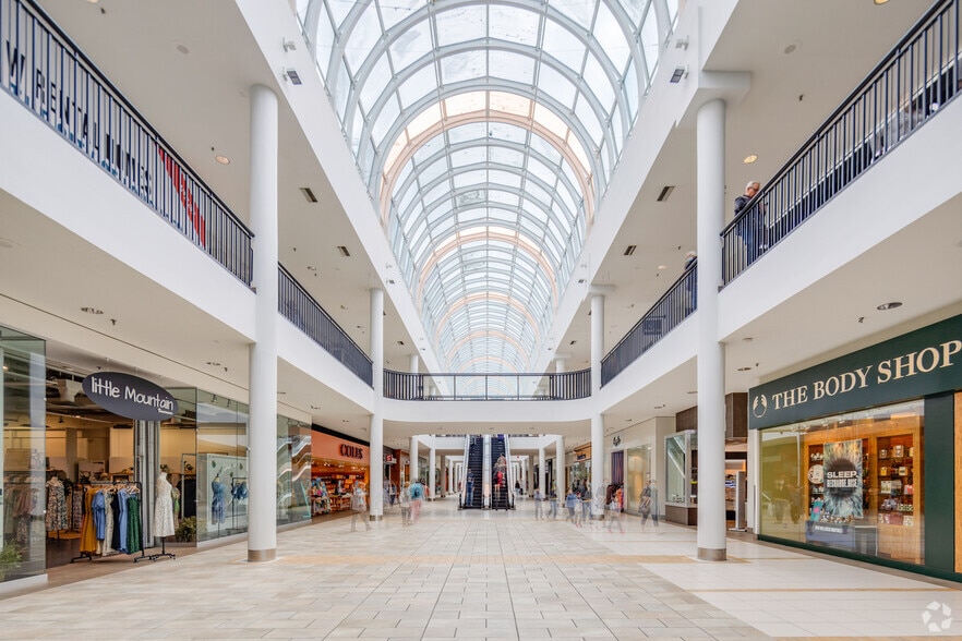 More Photos Of 9855 Austin Rd, Burnaby Unknown For Lease