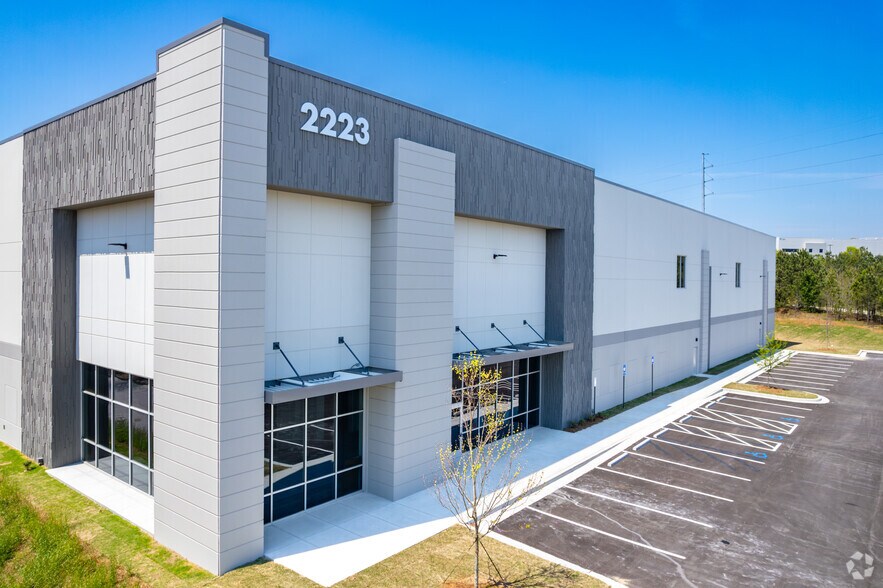 More Photos Of 2223 Thornton Rd, Douglasville Warehouse For Lease