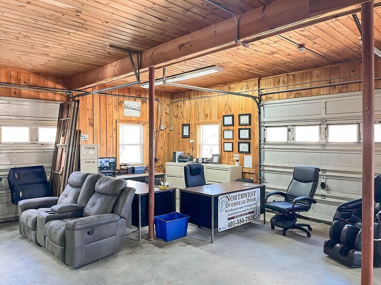 More Photos Of 600 Broncos Hwy, Mapleville Flex For Sale