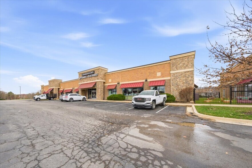 More Photos Of 1740 E Harold St, Olathe Freestanding For Sale