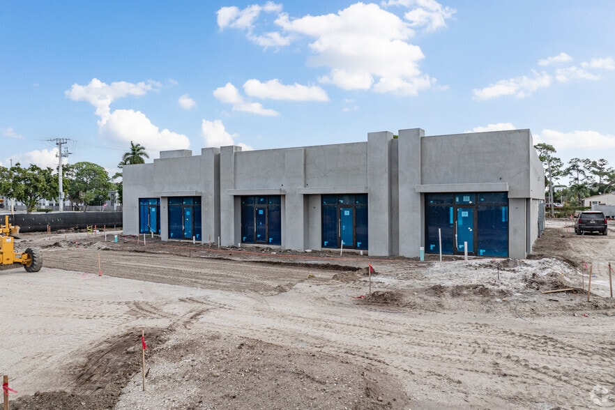 More Photos Of 3772 S Military Trl, Lake Worth General Retail For Lease