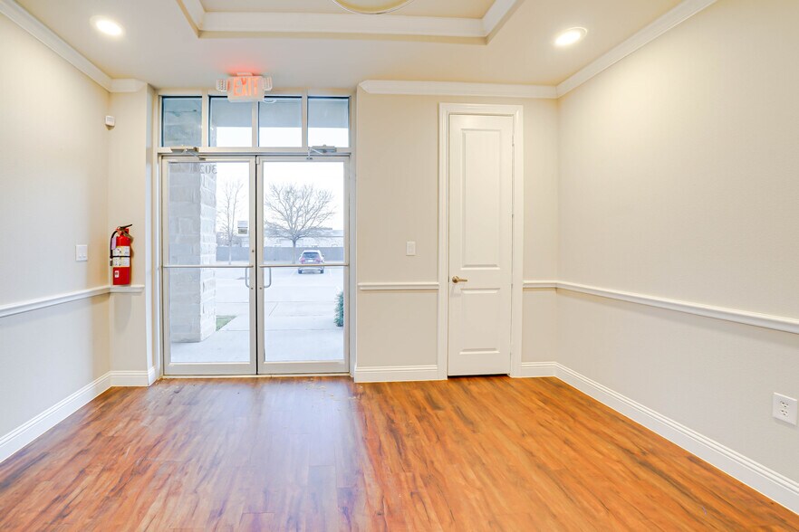More Photos Of 1402 S Custer Rd, McKinney Office For Lease