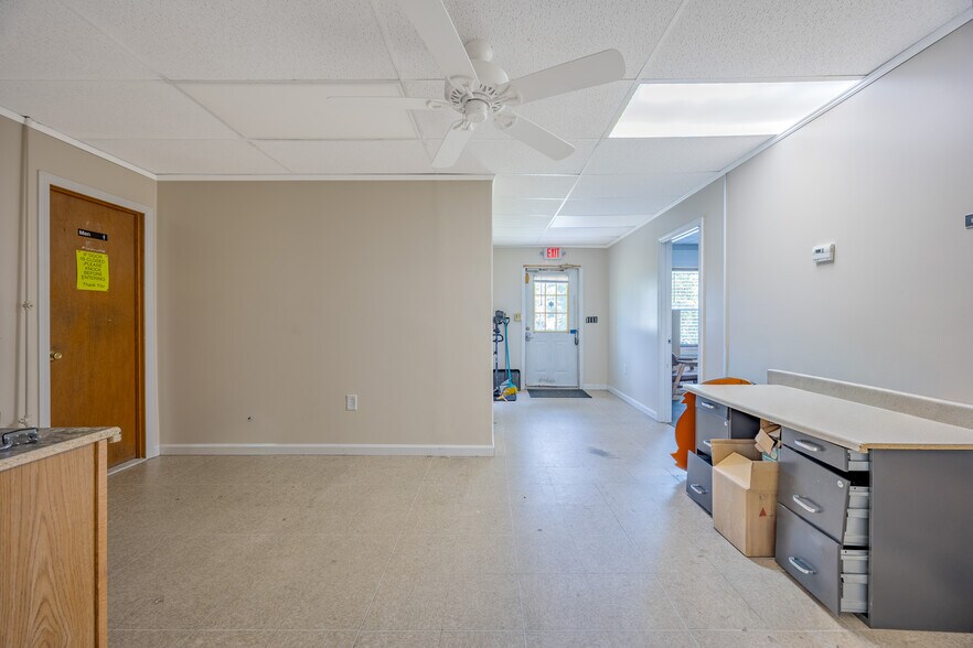 More Photos Of 4 Shearer St, Palmer General Retail For Sale