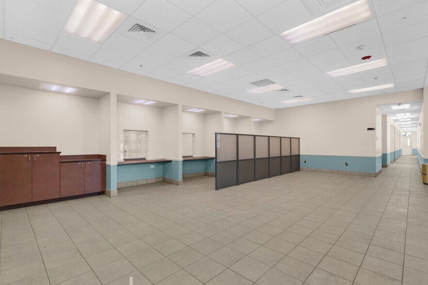 More Photos Of 1201 E Oak St, Kissimmee Office For Sale