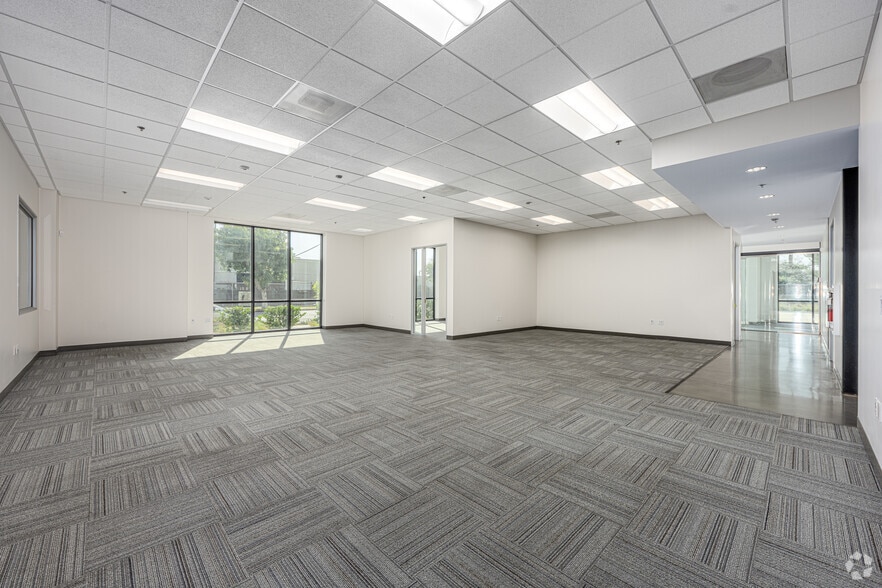 More Photos Of 415 S Motor Ave, Azusa Warehouse For Sale