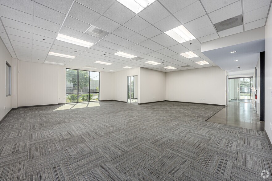 More Photos Of 415 S Motor Ave, Azusa Warehouse For Sale