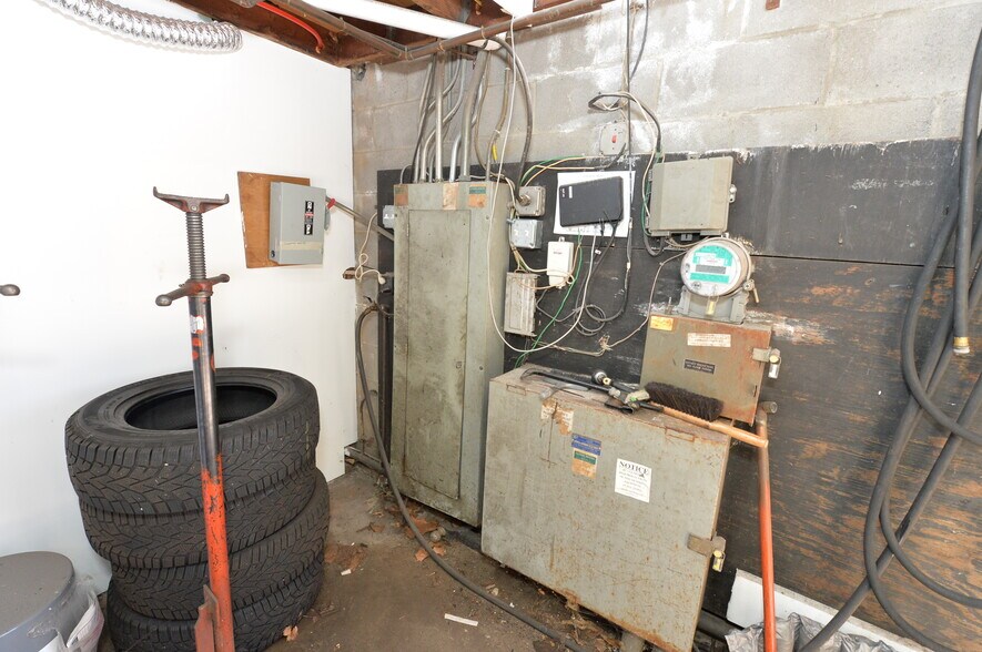 More Photos Of 20 Franklin Tpke, Mahwah Industrial For Lease