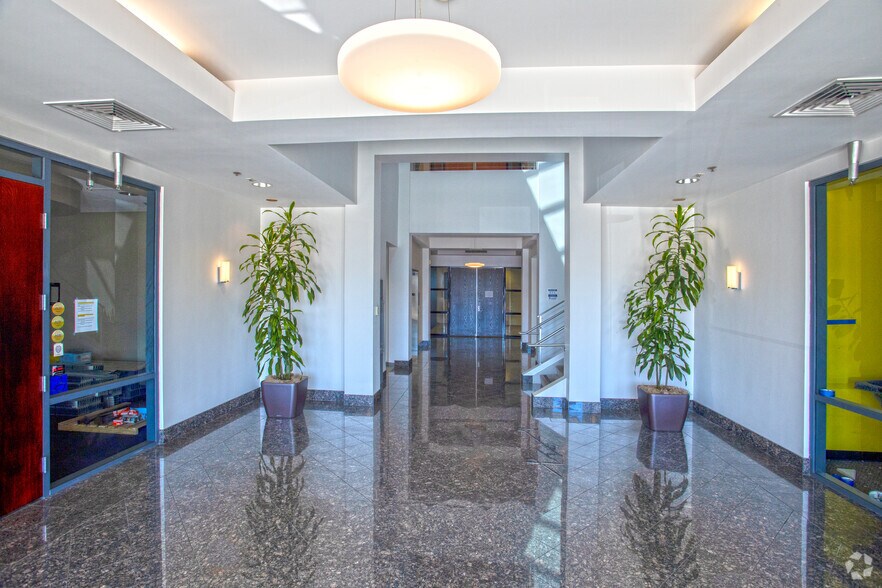 More Photos Of 6183 Paseo del Norte, Carlsbad Unknown For Lease