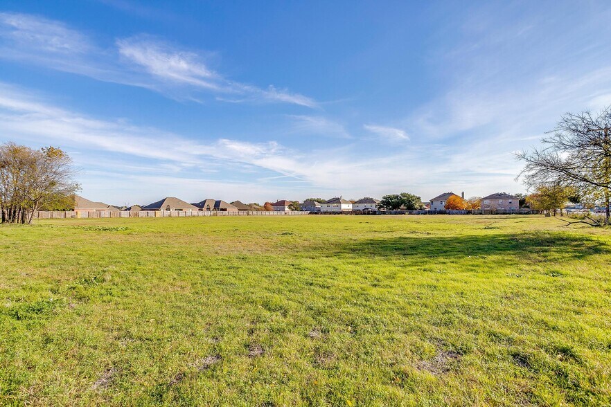 More Photos Of 1101 E Main St, Crowley Land For Sale