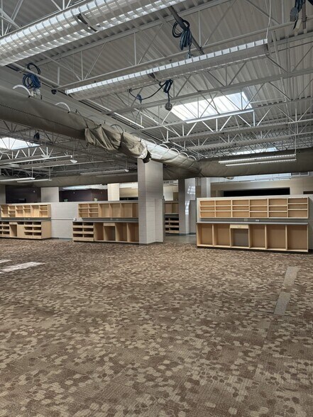 More Photos Of 215 Fast Ice Dr, Midland Research And Development For Sale