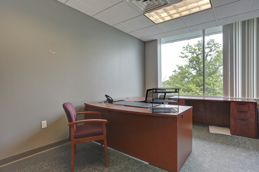 More Photos Of 355 N 21st St, Camp Hill Medical For Lease