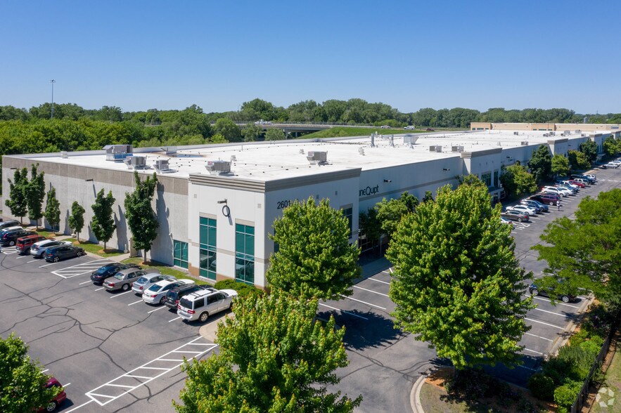 Primary Photo Of 2601 N 49th Ave, Minneapolis Warehouse For Lease