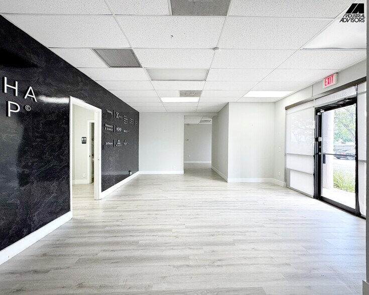 More Photos Of 4101 SW 47th Ave, Davie Flex For Lease