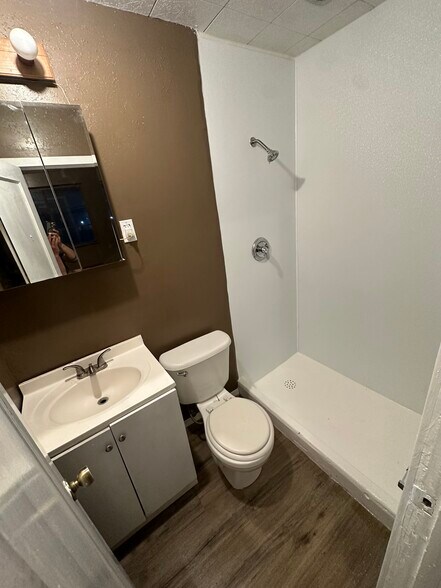 More Photos Of 616 Columbia Ave, Bridgeport Multifamily For Sale