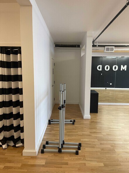 More Photos Of 264 Dore St, San Francisco Warehouse For Lease