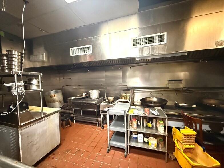 More Photos Of 1002 Arch St, Philadelphia Apartments For Lease