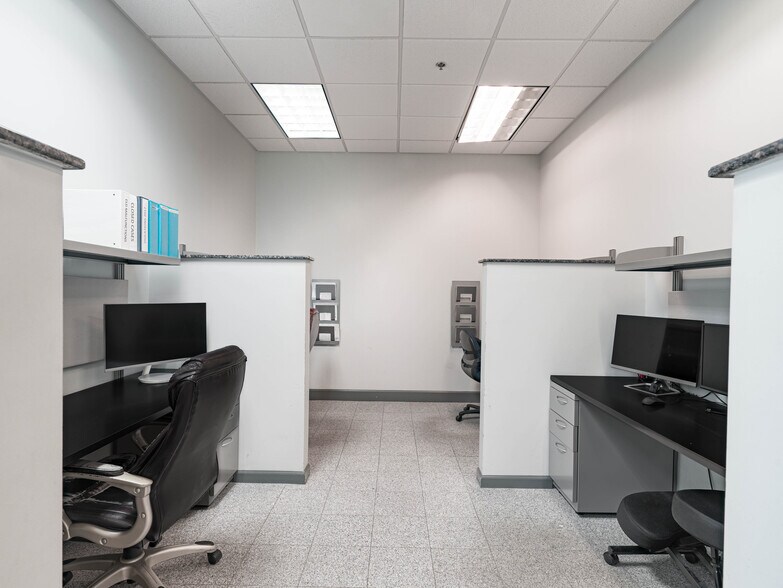 More Photos Of 7350 Futures Dr, Orlando Office For Sale