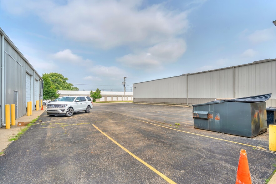 More Photos Of , Elkhart Unknown For Sale
